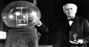 “توماس إديسون” من طفل غبى إلى مخترع !!