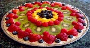فكرة جديدة لطريقة بيتزا شهية ولذيذة “بيتزا الفواكه”