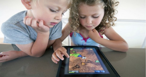 كيف تعلمين طفلك استخدام الوسائل التكنولوجية؟