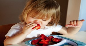 تعرفى على فوائد الفراولة و تأثيرها على صحة طفلك