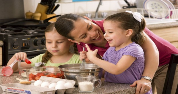 family-cooking-med