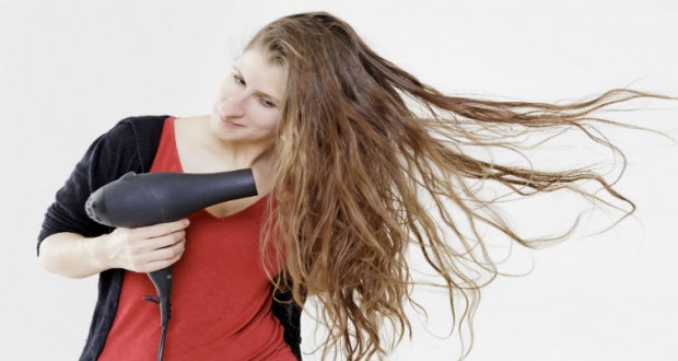 احمى شعرك من أضرار أدوات التصفيف الحرارية