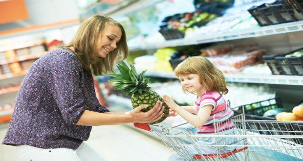 كيف تستمتعين بالتسوق مع طفلك؟
